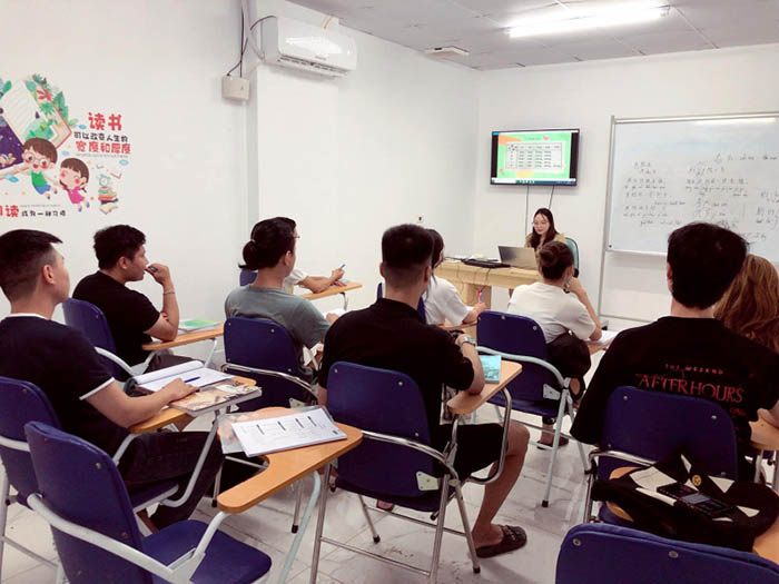 Mở trung tâm ngoại ngữ cần bao nhiêu vốn