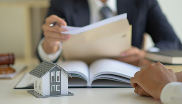 Giá thuê luật sư giải quyết tranh chấp đất đai